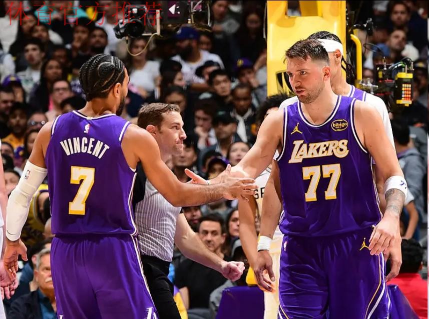 马刺缺少文班亚马仍七人得分上双 大胜湖人令其单场失分创新高 马刺缺少文班亚马仍七人得分上双 大胜湖人令其单场失分创新高